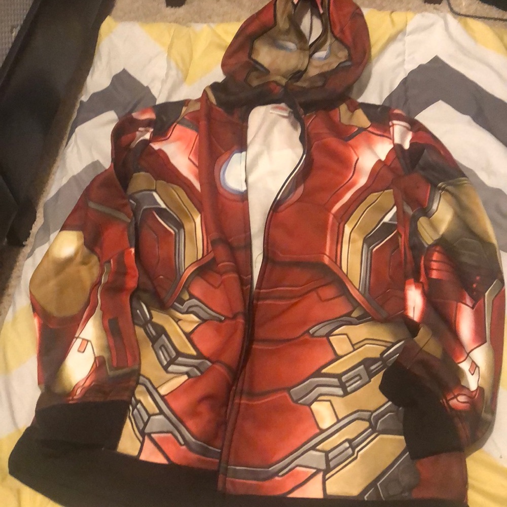 Avengers size men’s XL zippered mask hoodie